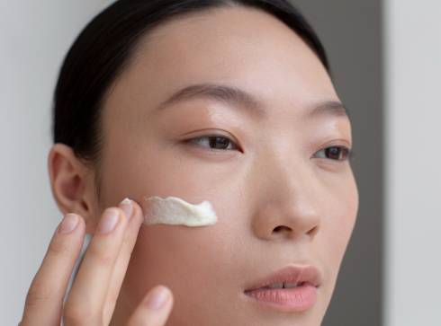 Tak Perlu Banyak, Ini Tahapan Skincare Paling Penting!