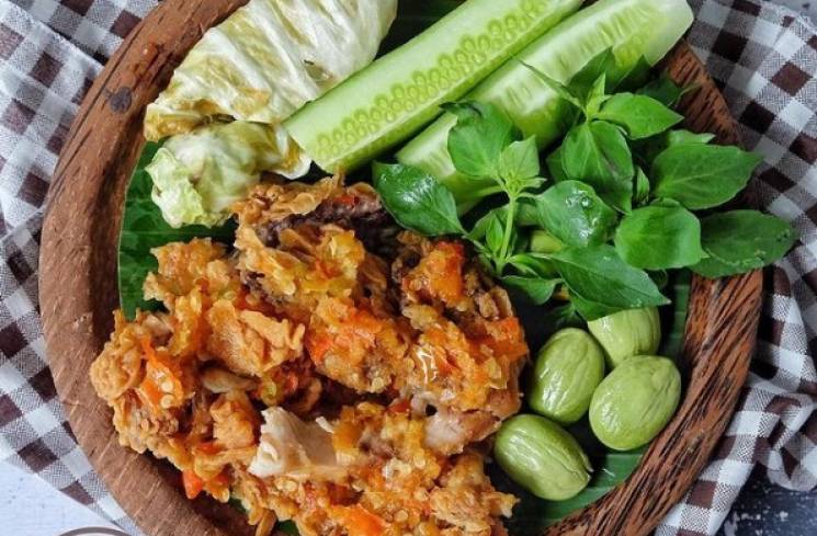 Ayam Geprek ala Food Blogger Susi Agung. (Foto: Instagram/@susie.agung)