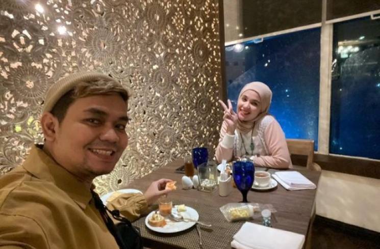 Indra Bekti dan istri [Instagram]