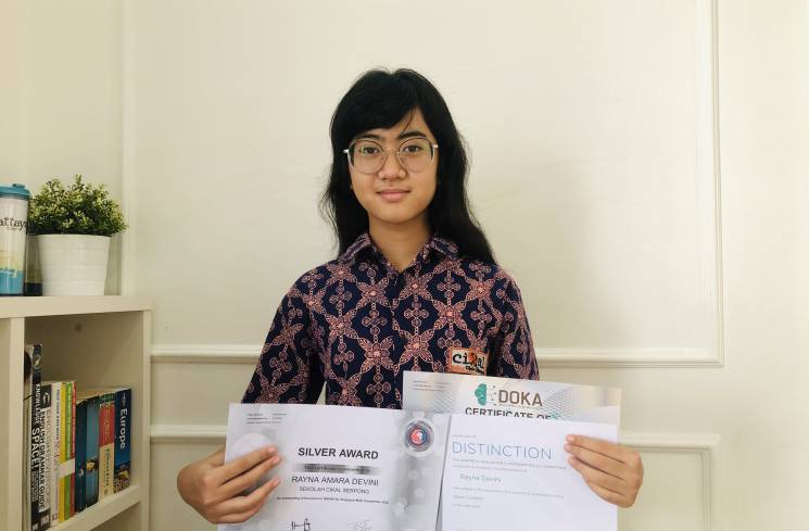 Lawan 13 Negara, Pelajar SD Indonesia, Rayna Amara Devini Raih Medali Perak Singapore Math Competition 2022. (Foto: Dok. Cikal)