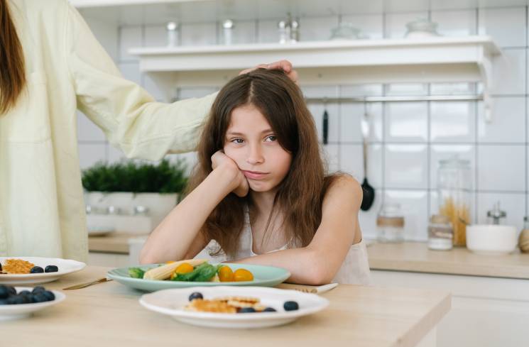 Foto: Ilustrasi anak tidak suka makan sayur (pexels/Mikhail Nilov)