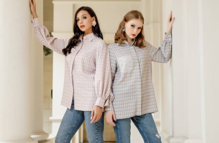 Koleksi Fashion Madina Series, Kombinasi Warna Cerah dengan Motif khas Timur Tengah Ini Bikin Moms Tampil Beda. (Foto: Dok. Donna Prive)