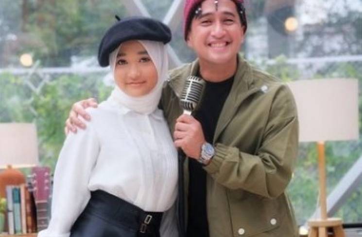 Irfan Hakim dan putrinya, Aisha Hakim [Instagram]