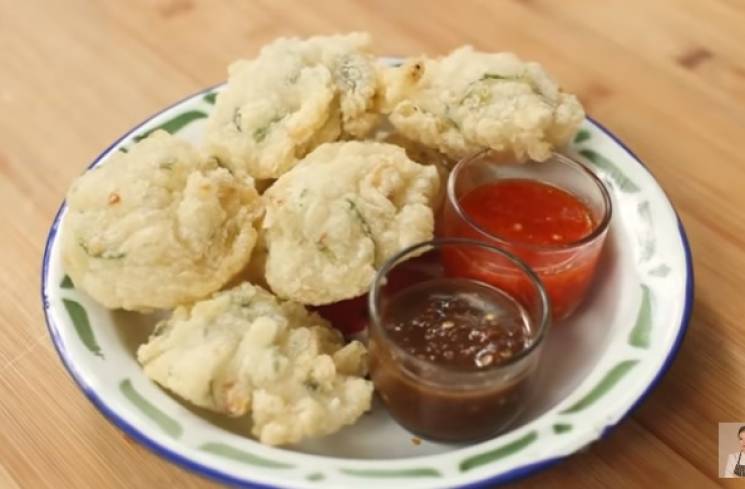 Resep Cireng Crispy dan Montok. (Foto: Tangkapan layar YouTube Devina Hermawan)