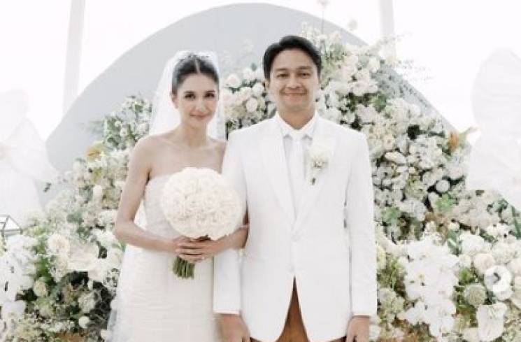 Pernikahan Mikha Tambayong dan Deva Mahenra. (akun IG miktambayong)