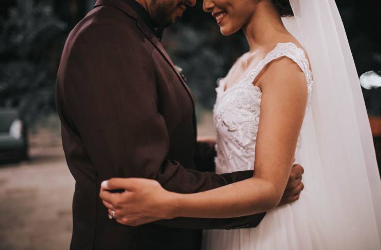 Ilustrasi menikah [Pexels.com/Luis Quintero]