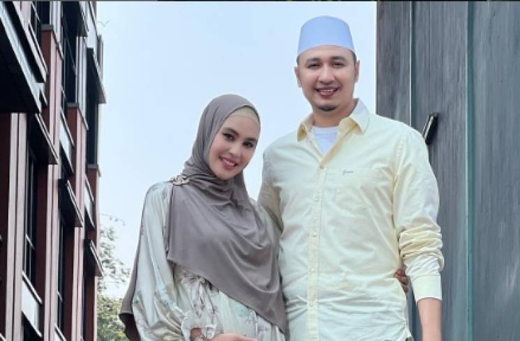 Habib Usman Bin Yahya dan Kartika Putri [Instagram]