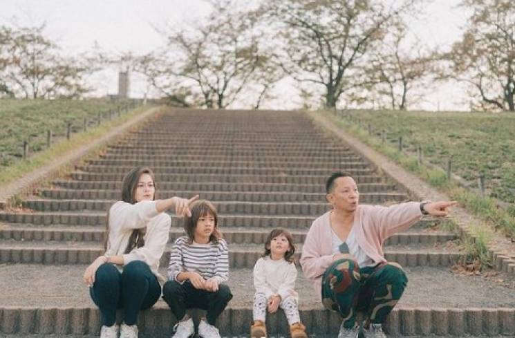 Ringgo Agus Rahman bersama istri dan anak-anaknya [Instagram/ringgoagus]